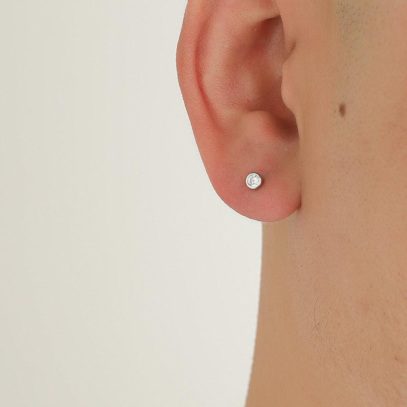 Round White Diamond Stud Earrings