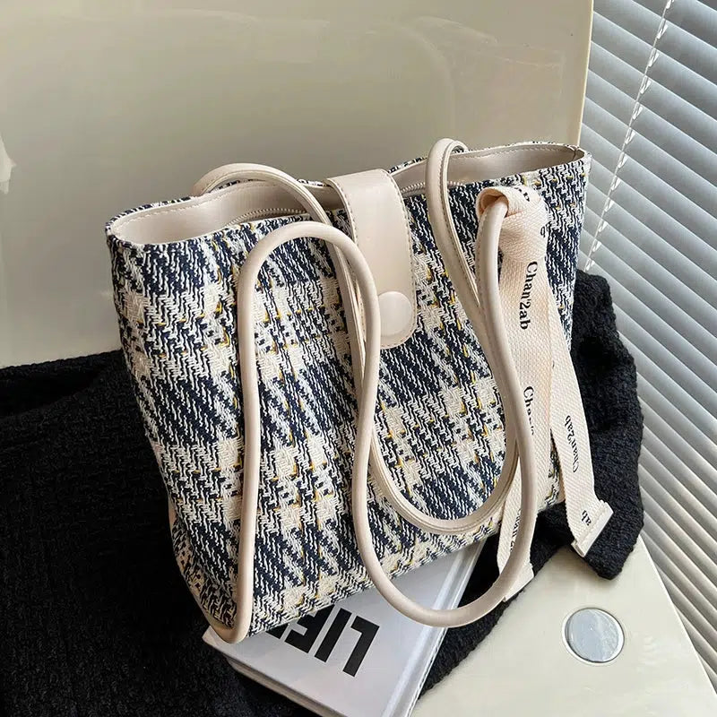 Shoulder Strap Checkered Tote Bag