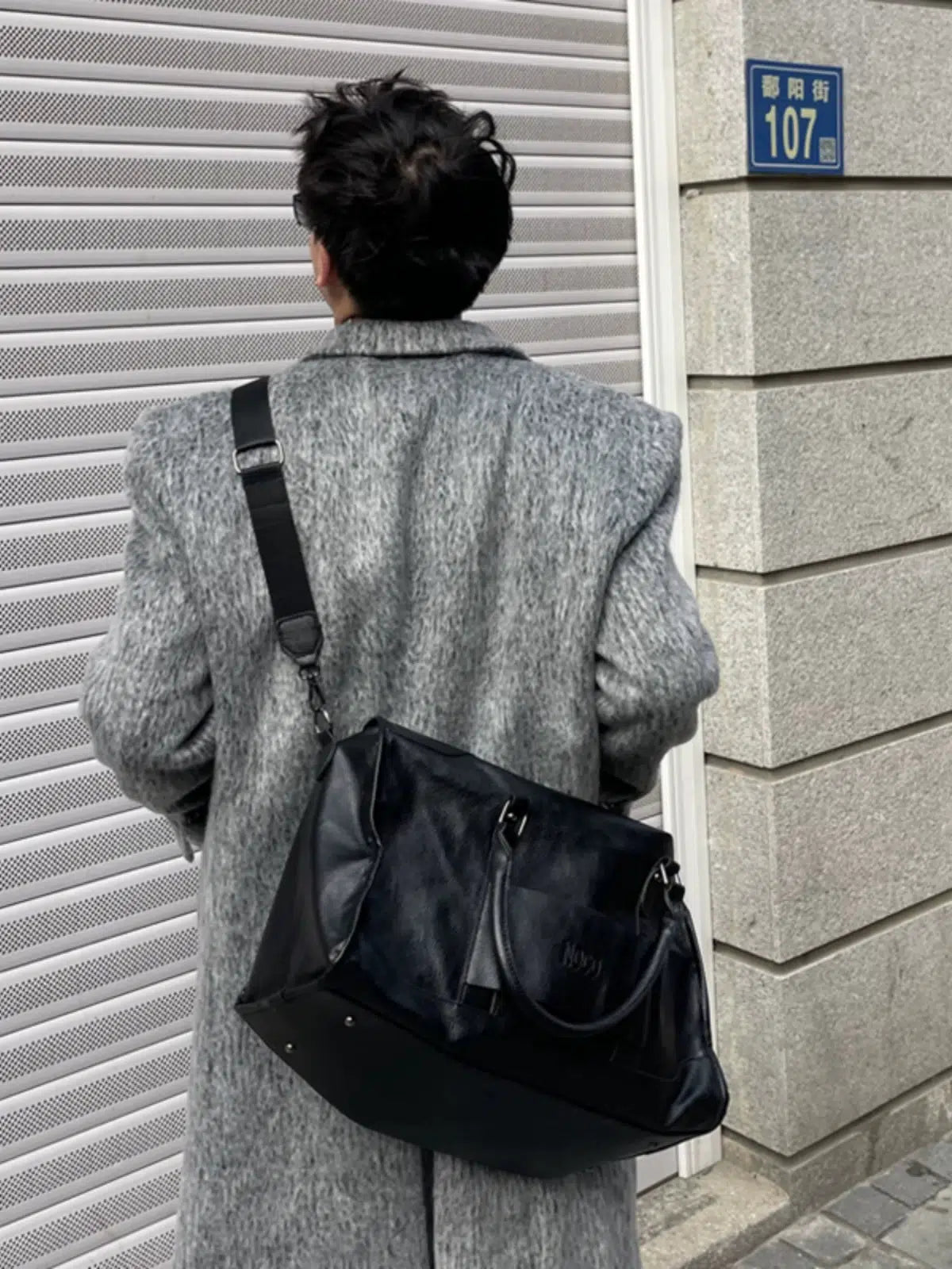 Sleek Leather Shoulder Bag