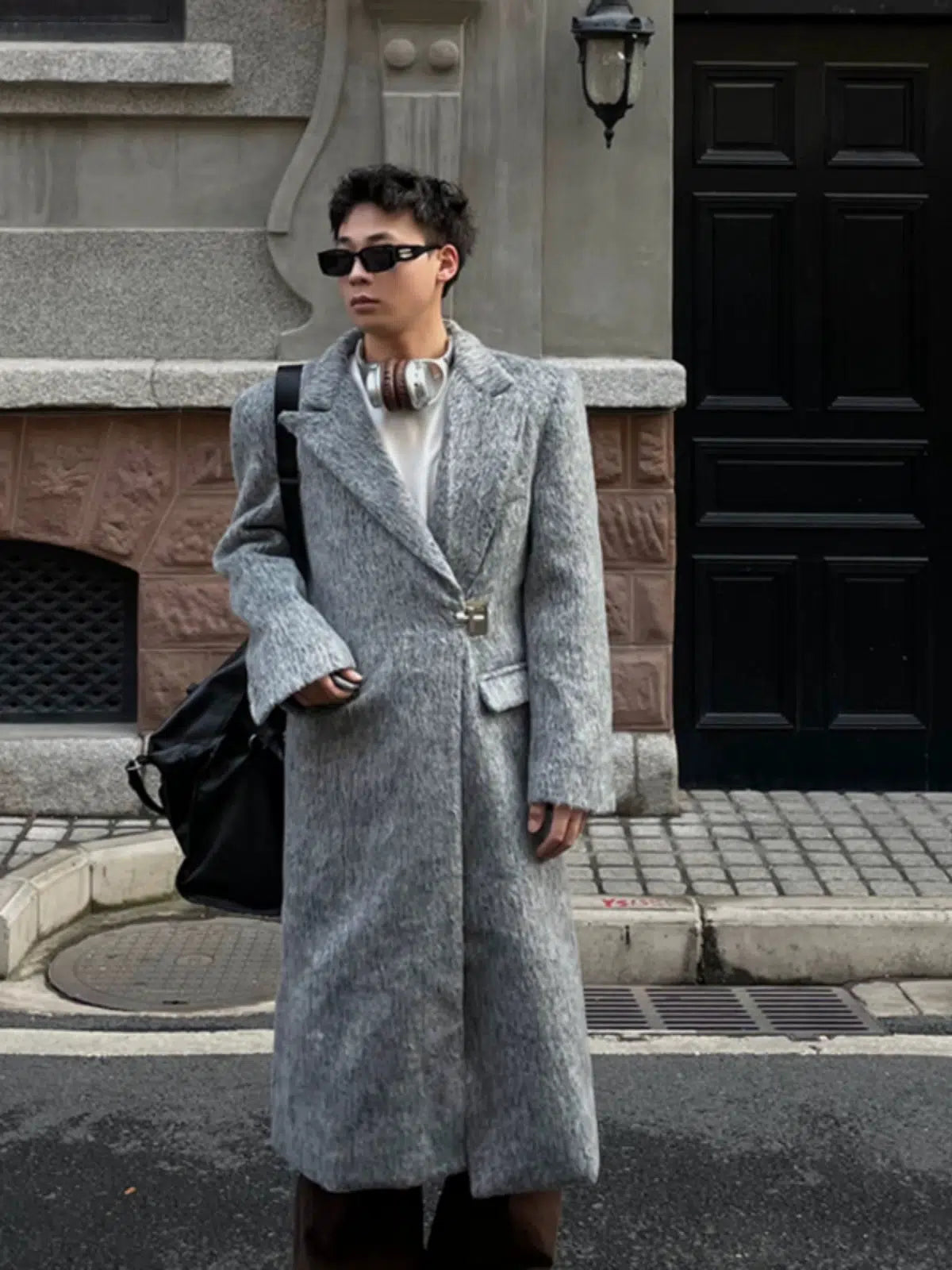 Sleek Leather Shoulder Bag