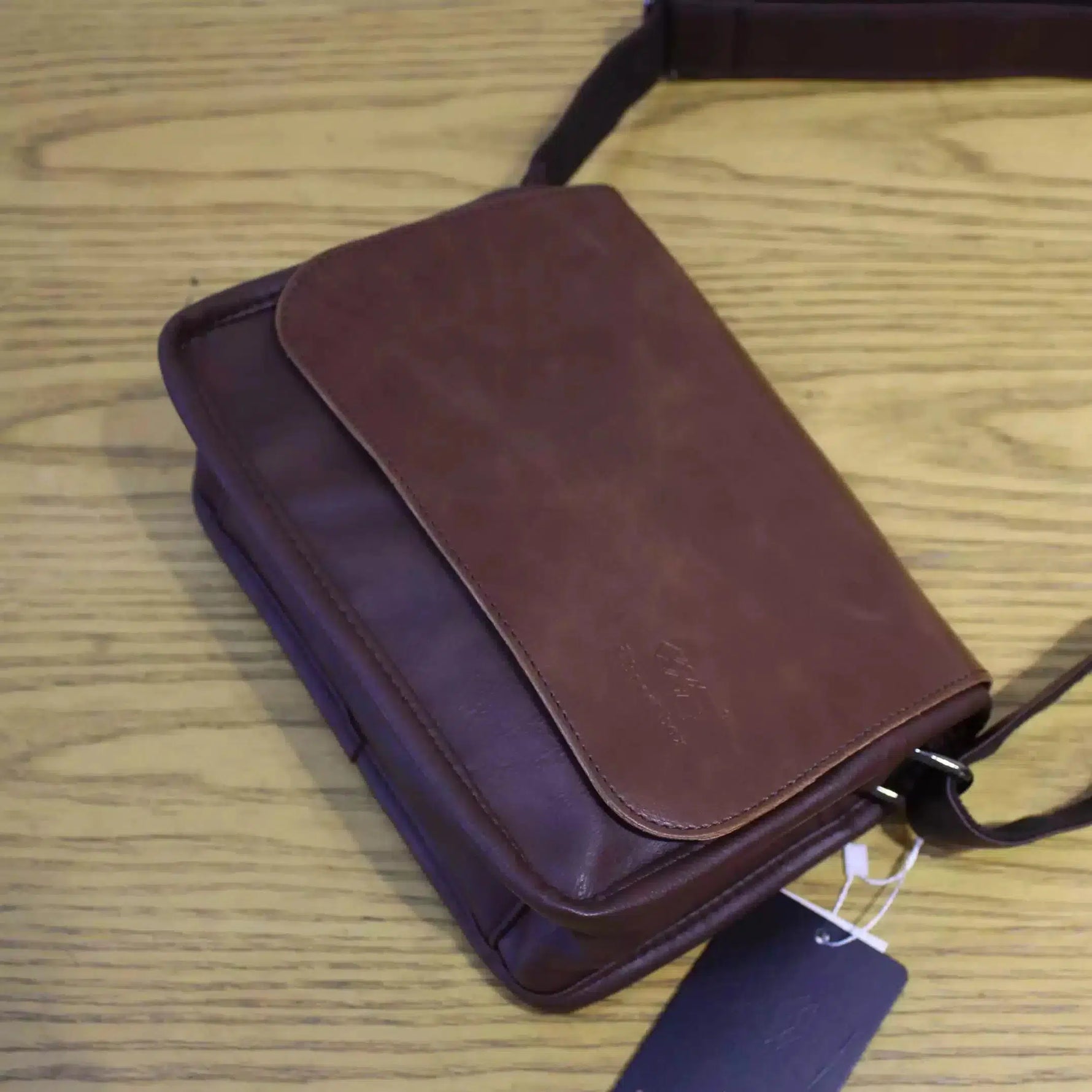 Stylish Leather Shoulder Bag