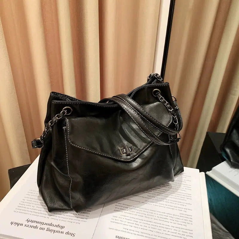 Turn Lock Closure Leather Handbag