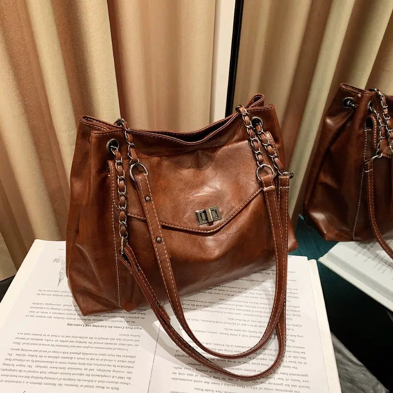 Turn Lock Closure Leather Handbag