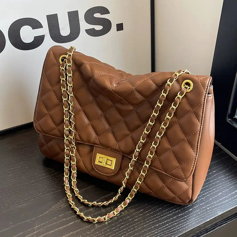 Turn Lock Closure Quilted Shoulder Bag