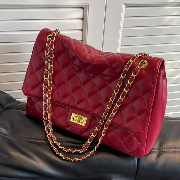 Turn Lock Closure Quilted Shoulder Bag