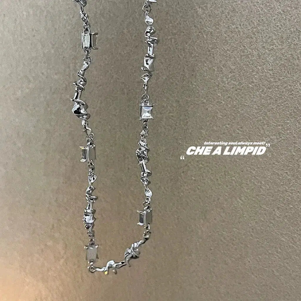Twisted Geometric Link Necklace