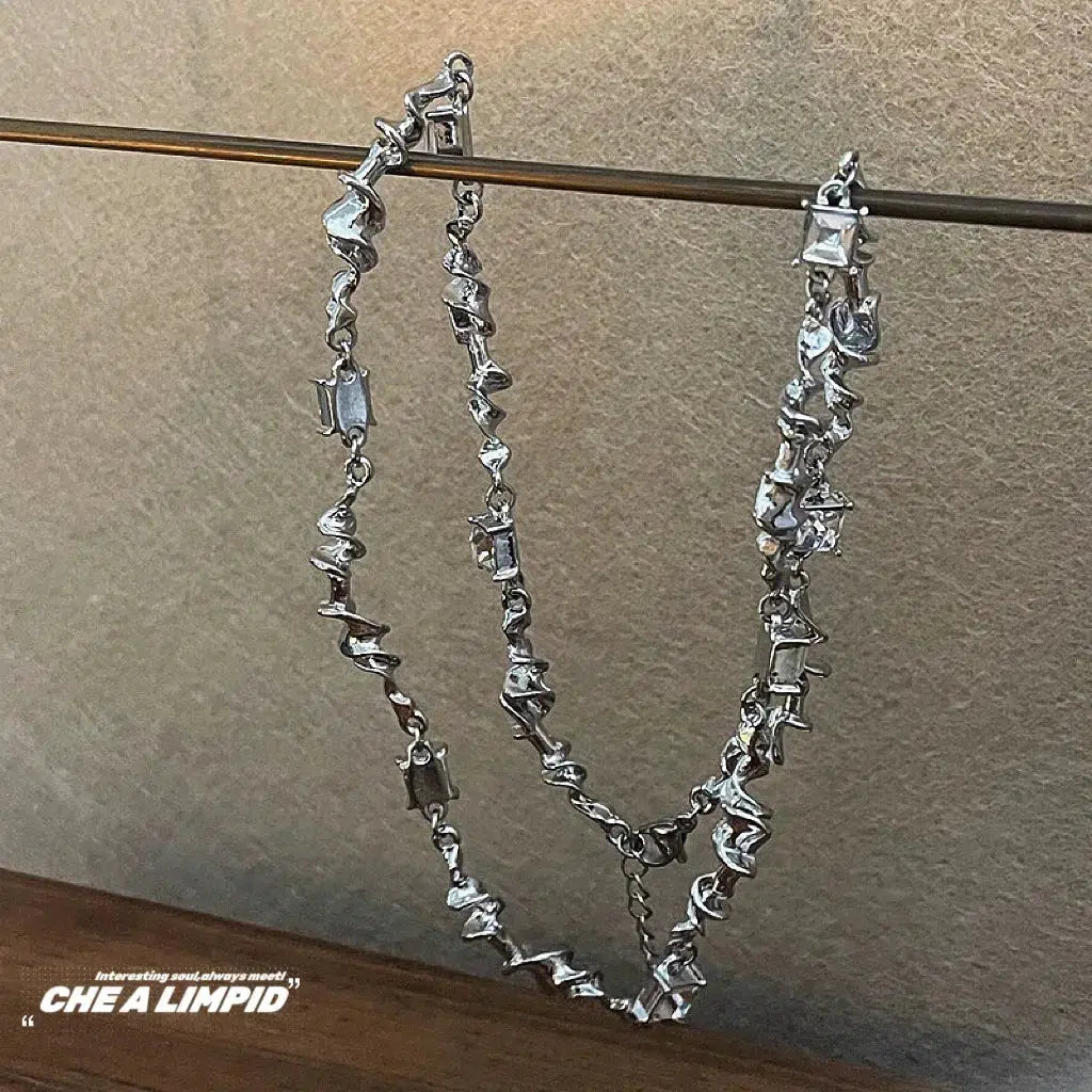 Twisted Geometric Link Necklace