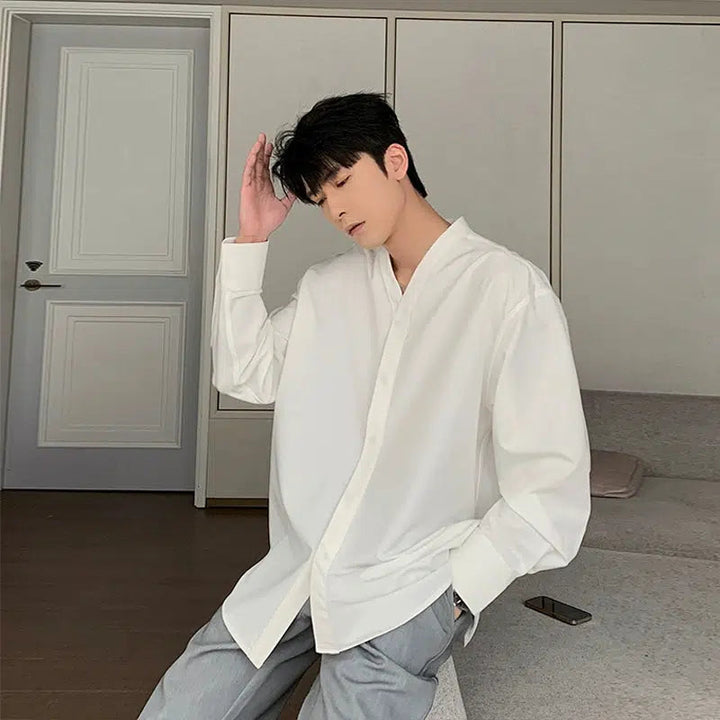 V-neck Long-sleeved Shirt