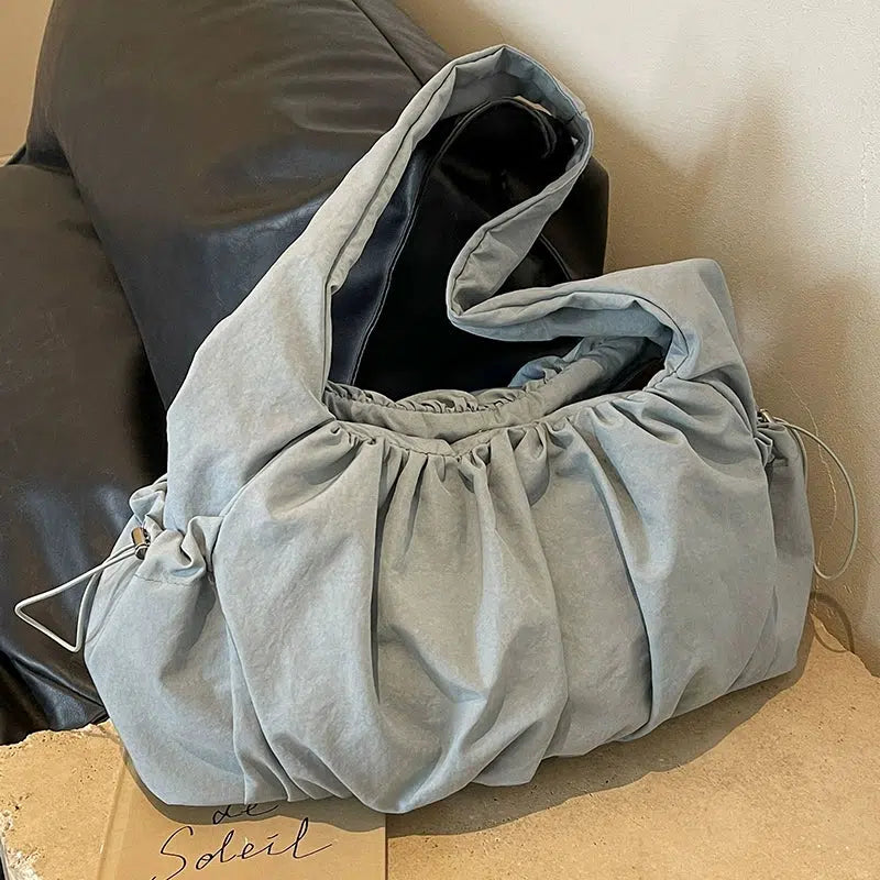 Versatile Large Capacity Tote Bag