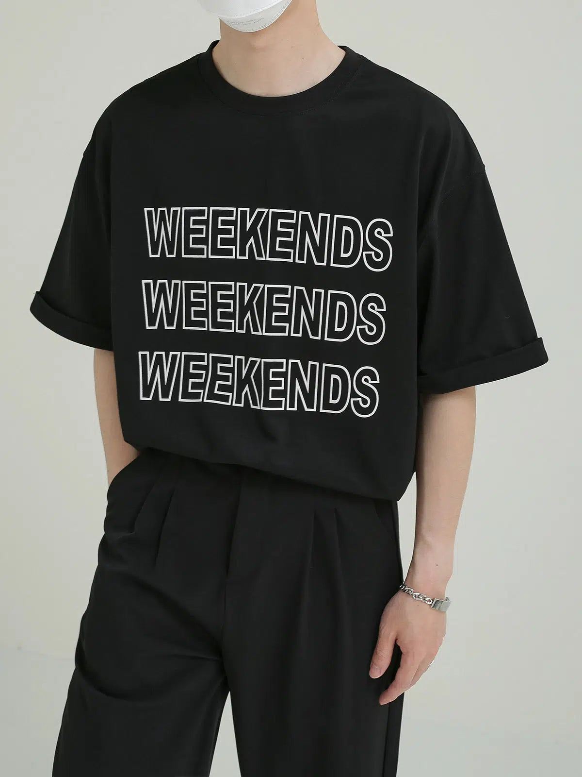 WEEKENDS Graphic T-shirt