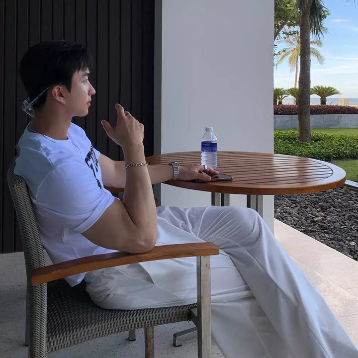 White Round Neck T-shirt