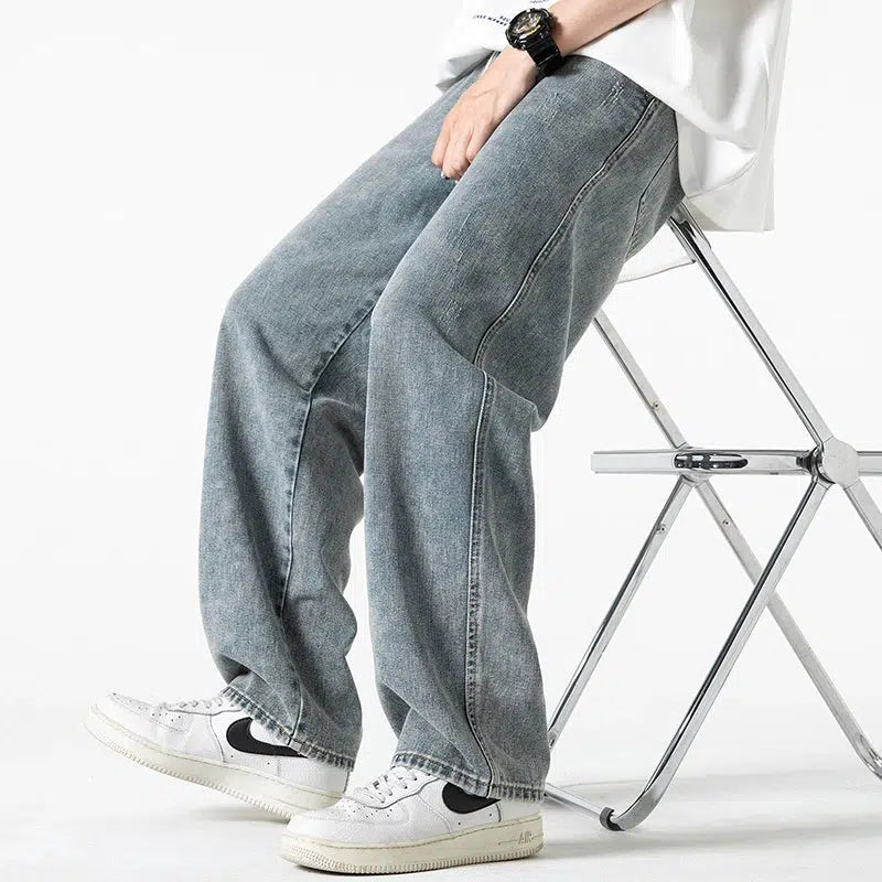 Wide-Leg Straight Jeans