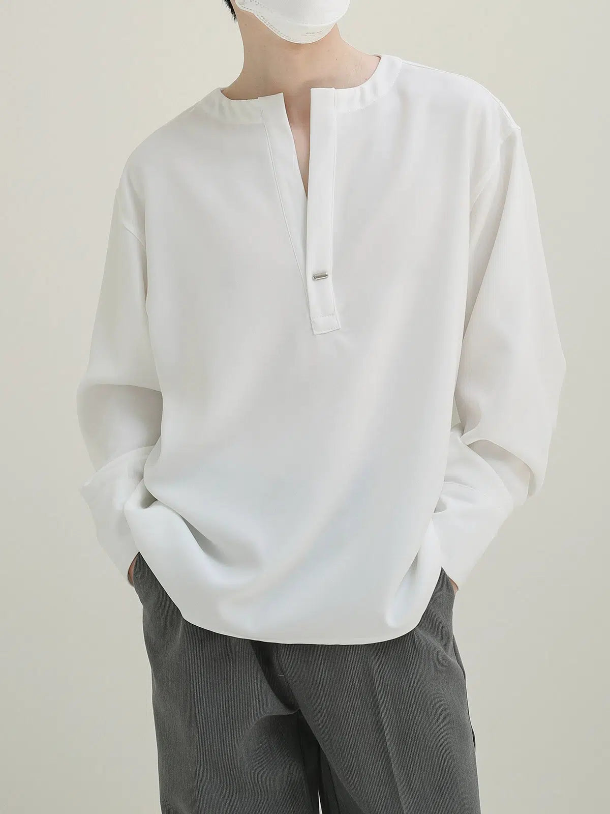 Y-neck Long-sleeved Shirt