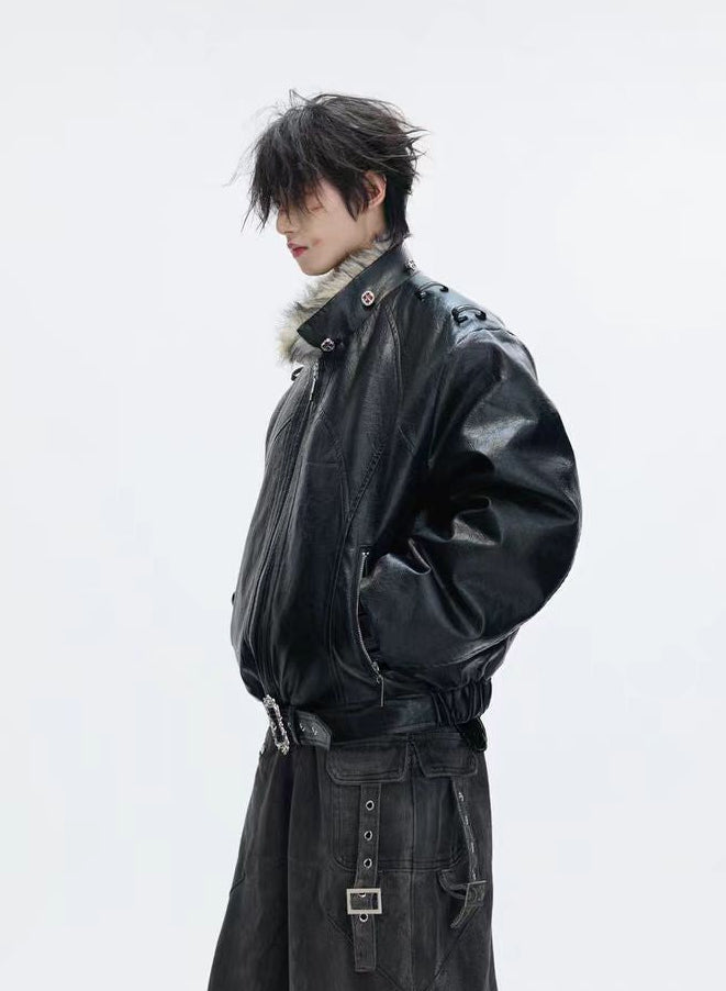 Veste à capuche en simili cuir avec garniture en fourrure 