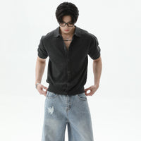 كارديجان قصير الأكمام مزود بأزرار على الياقة 