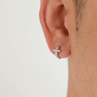 Orecchini a perno a croce in zirconia in argento sterling 