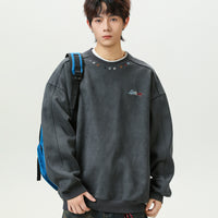 سويت شيرت بياقة دائرية من جلد الغزال مع تطريز 