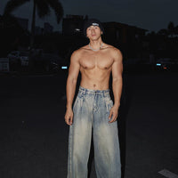 بنطلون جينز واسع الساق بتصميم قديم 