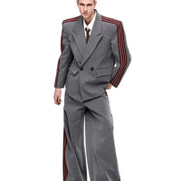 Blazer e Calças Listradas de Dois Botões 