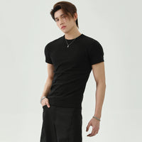 تي شيرت قصير الأكمام ضيق بقلنسوة دائرية 