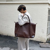 Grand sac à bandoulière en cuir tissé pour le voyage 