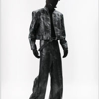 سترة وبنطلون بونك من جلد صناعي بتدرجات الألوان 