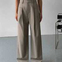 Relaxed Fit Pleated Pants