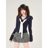 Top cropped a maniche lunghe con colletto da marinaio 