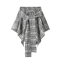 تنورة عالية الخصر بحواف غير منتظمة بنقشة مربعات 