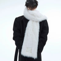 Écharpe duveteuse avec détail de tag 