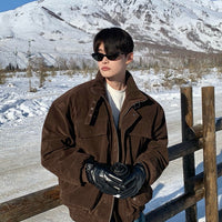 جاكيت قصير بياقة واقفة من قماش الكوردuroy مع جيوب 