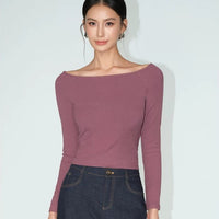 Haut en tricot à manches longues ajusté à épaules dénudées 