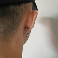 Boucles d'oreilles ornées de diamants 