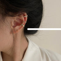 أقراط أذن على شكل حلقة 