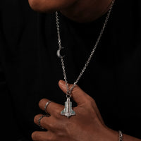 Collana a strati con pendente a forma di navetta spaziale della luna 