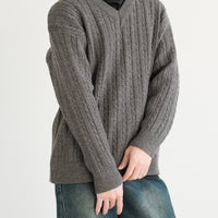 브이넥 트위스트 니트 풀오버 스웨터 