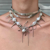 Spider Pendant Pearl Necklace