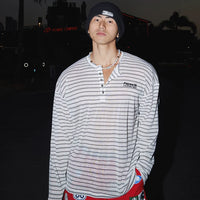 بلوزة هينلي مخططة بأكمام طويلة 