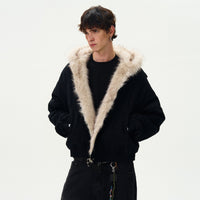 Chaqueta casual aislada con capucha de piel sintética 