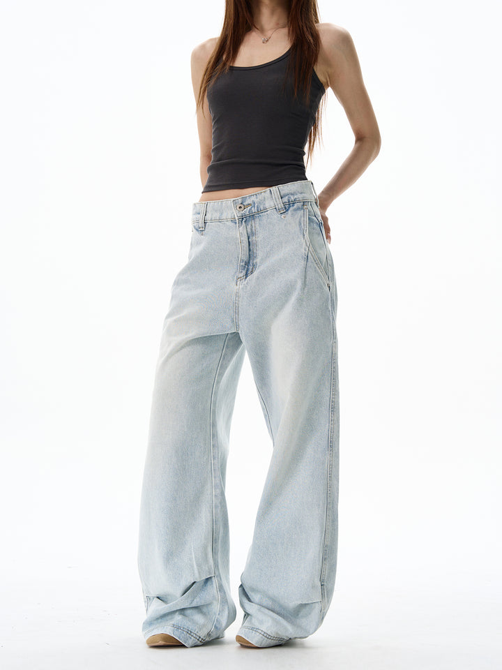 Wide-Legged High Street Jeans
