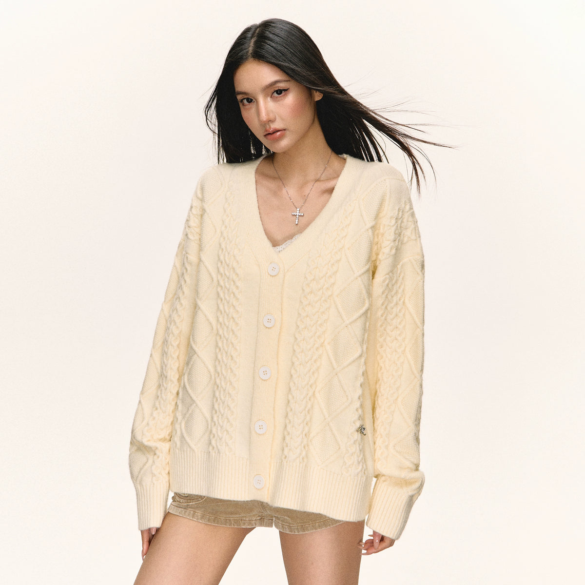 undefined,6081866086597,6081866086598,6081866086599,6081866086600