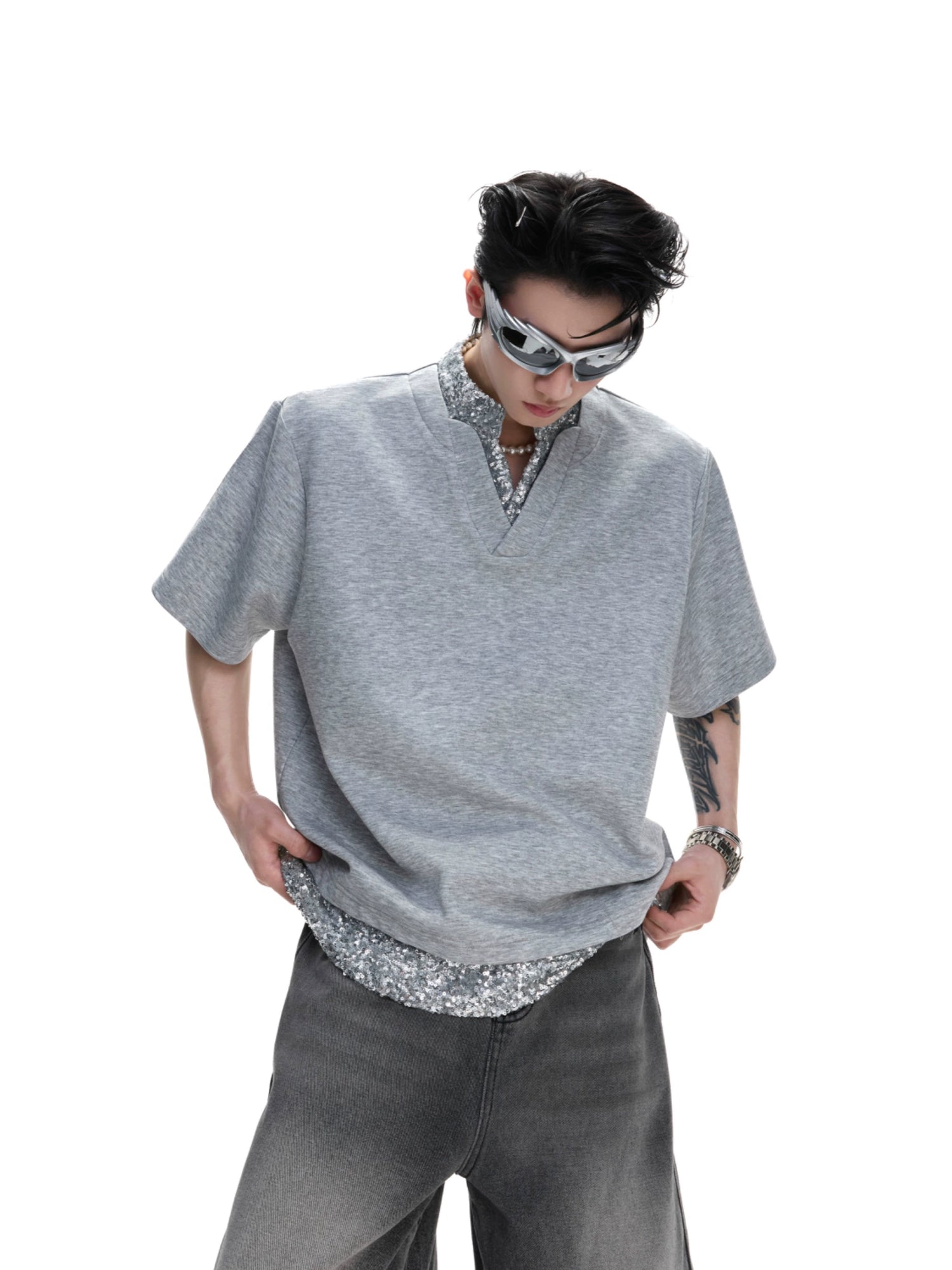 بلوزة قصيرة الأكمام من الباتشورك المرصعة بالخرز الثقيل 