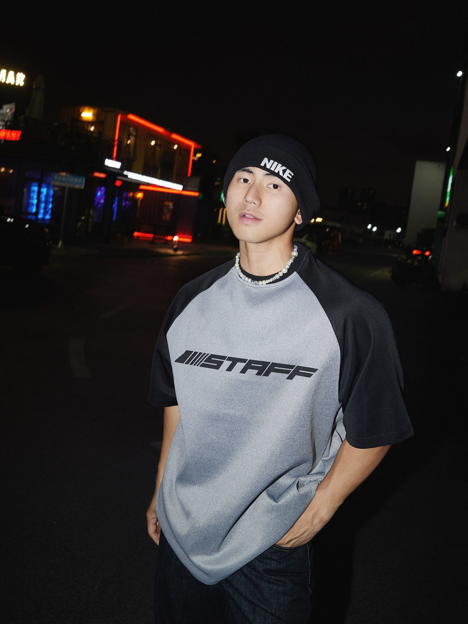 Suéter de manga raglán de contraste con estampado retro 