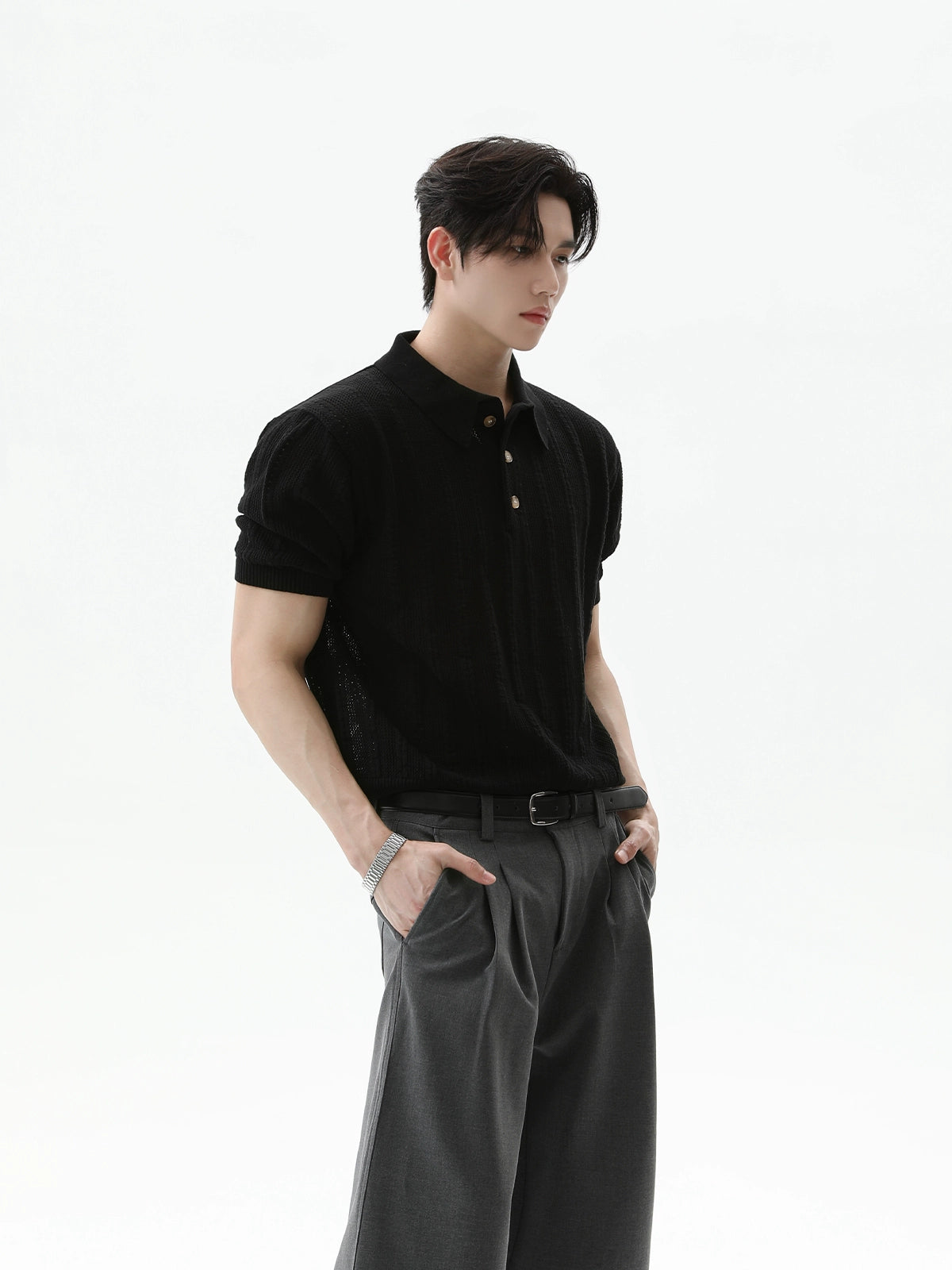 قميص بولو محبوك مزخرف بأكمام قصيرة 