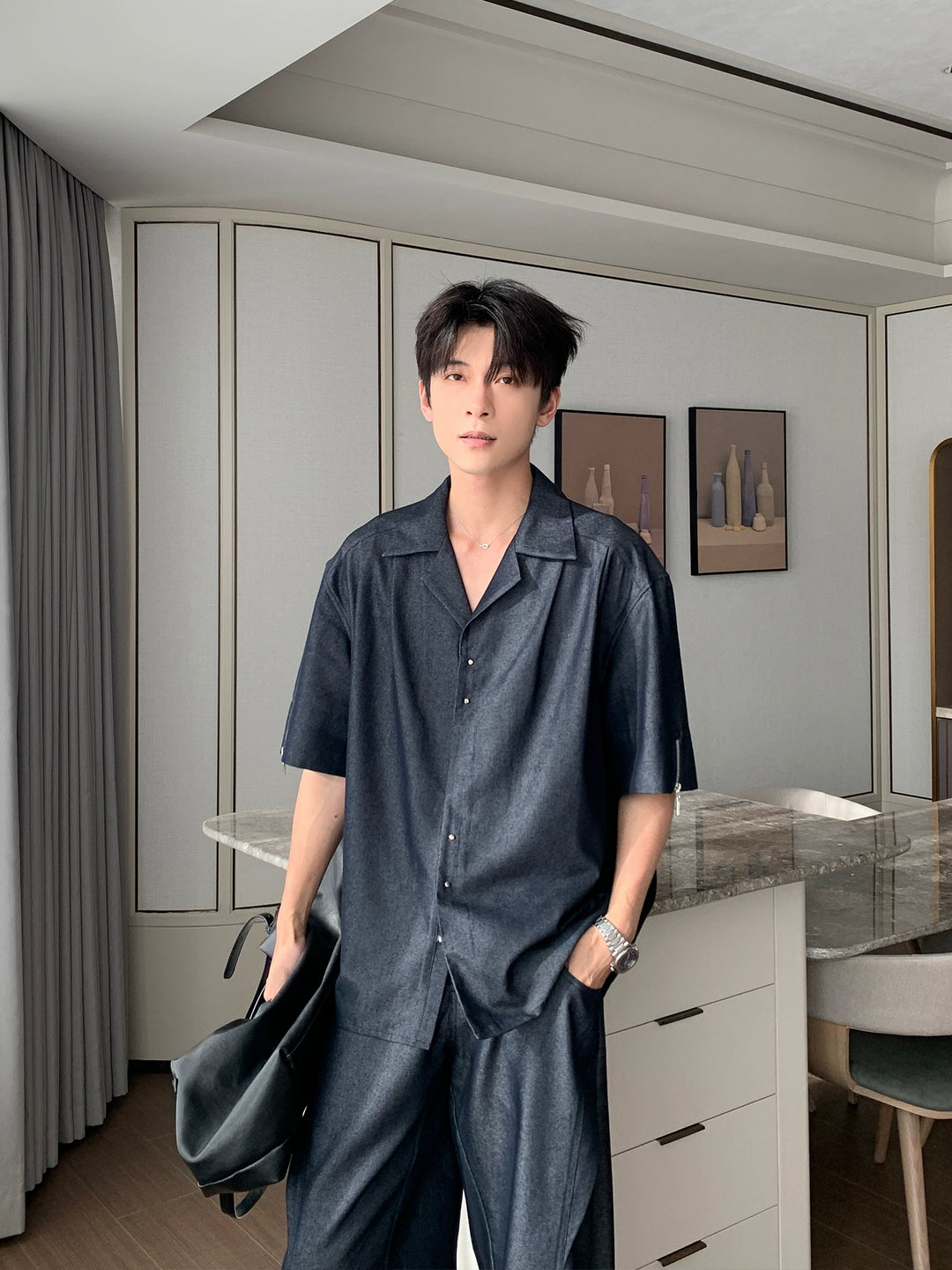 Ensemble chemise à manches courtes et pantalon 