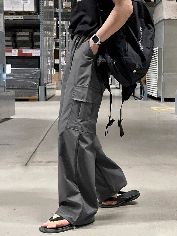 Loose Straight-Leg Cargo Pants