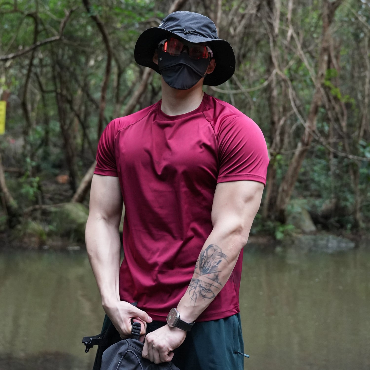 تي شيرت لياقة بدنية سريع الجفاف وقابل للتنفس في الهواء الطلق 