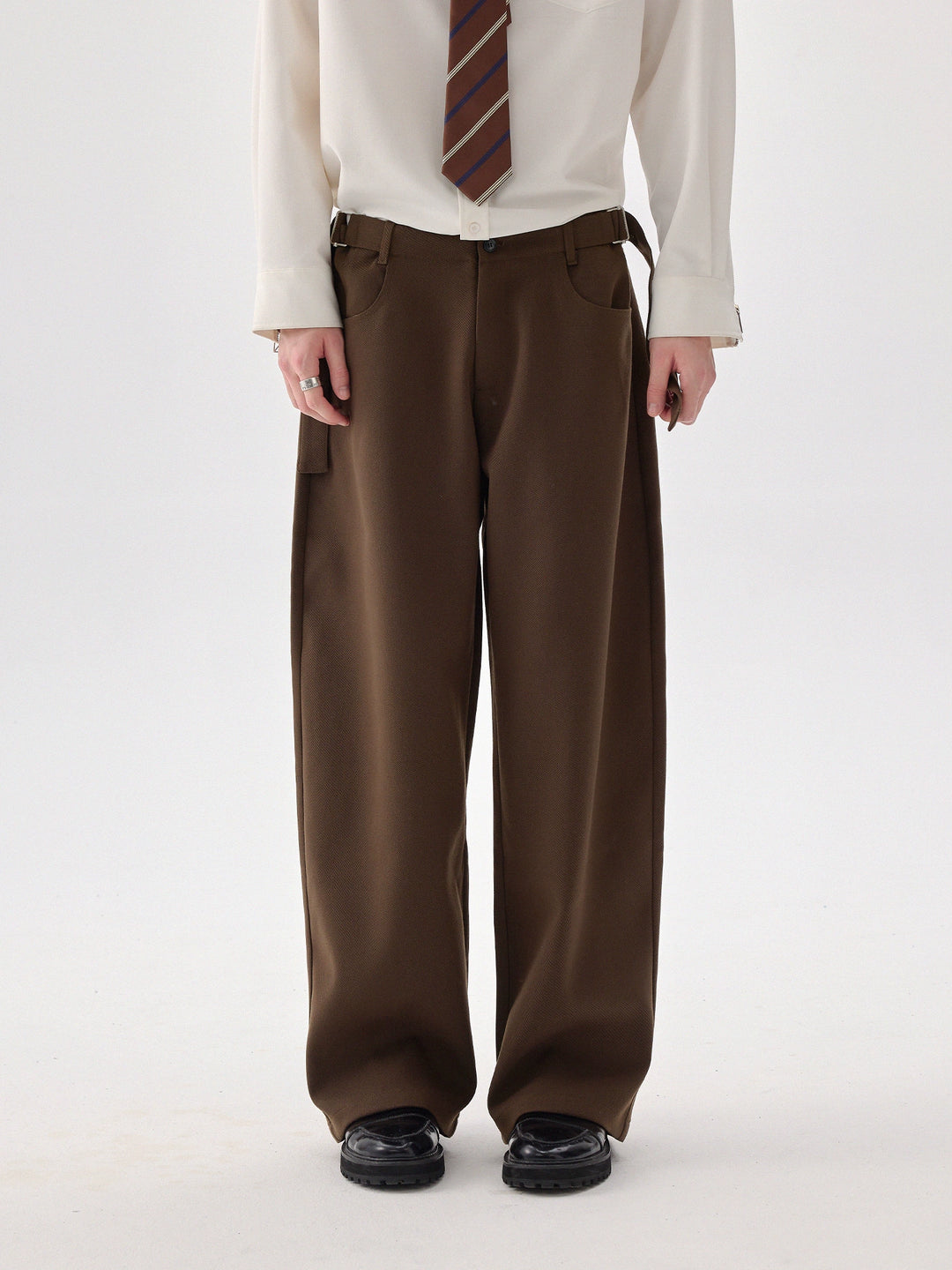 Широкие брюки прямого кроя 