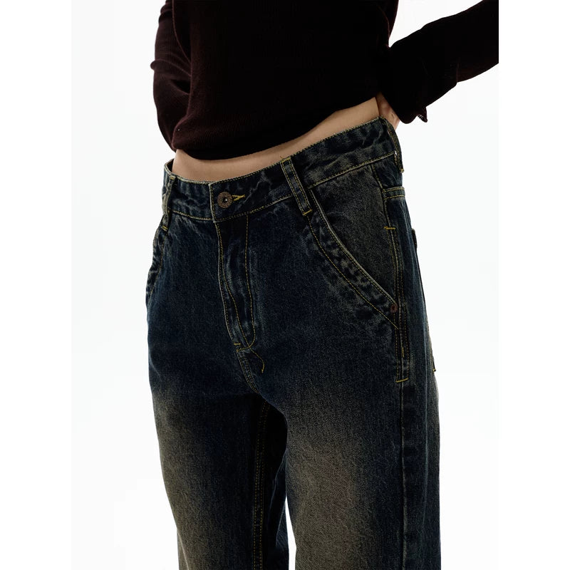 بنطلونات مستقيمة ضيقة بتصميم رجعي متآكل 