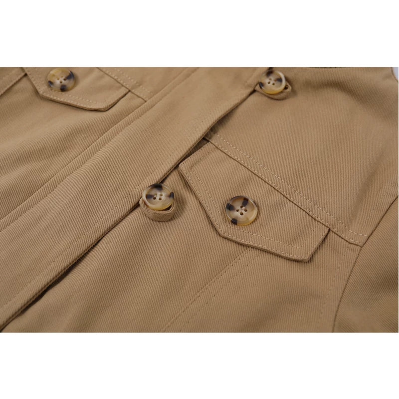 Veste courte à col montant ajustée 